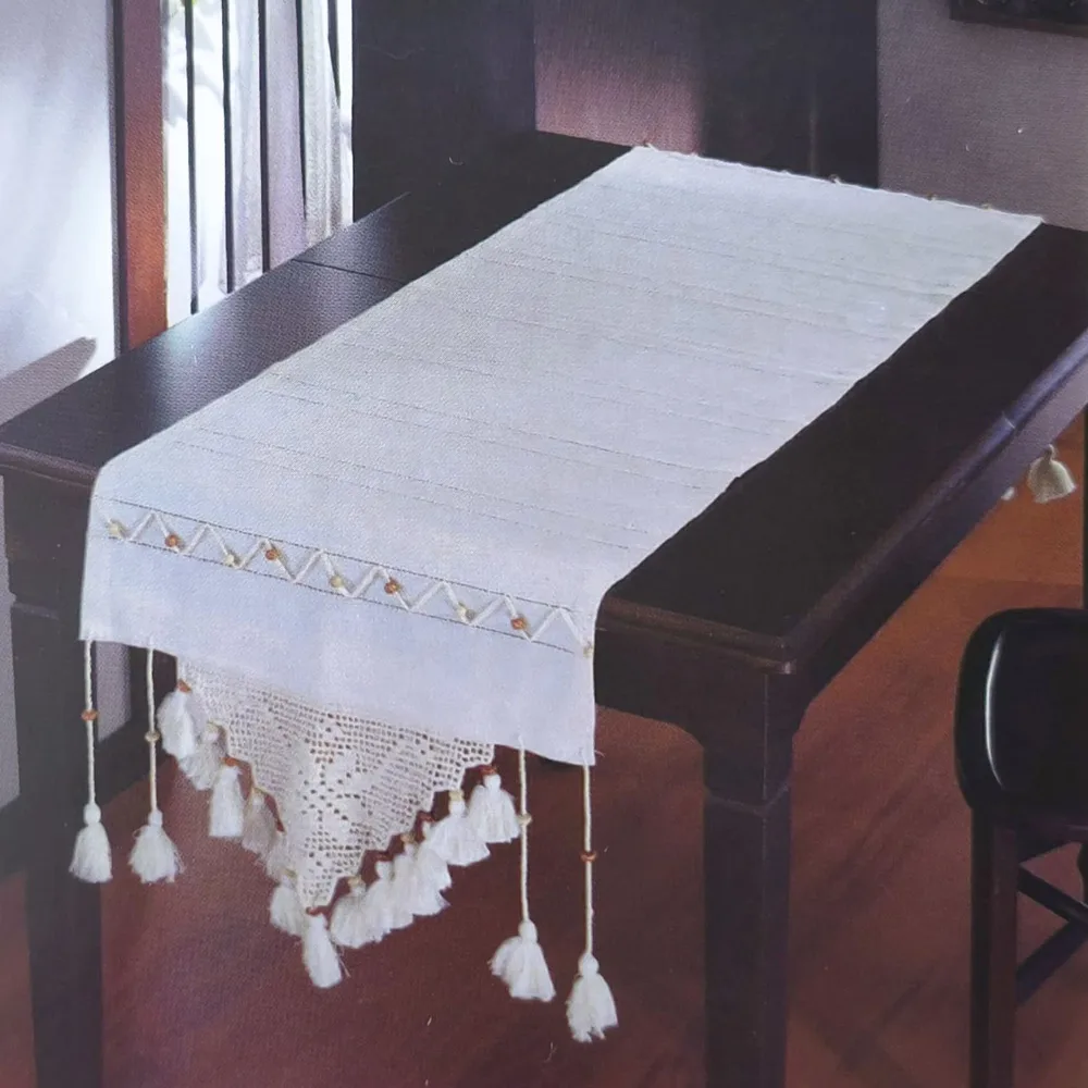 Fata de masa tip runner din bumbac 50 x 180 CM, cu dantela si margele din lemn - imagine 2