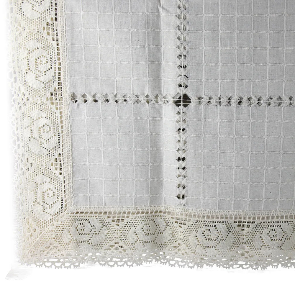 Fata de masa rustica din bumbac 120 x 140 cm, cu dantela trandafiri