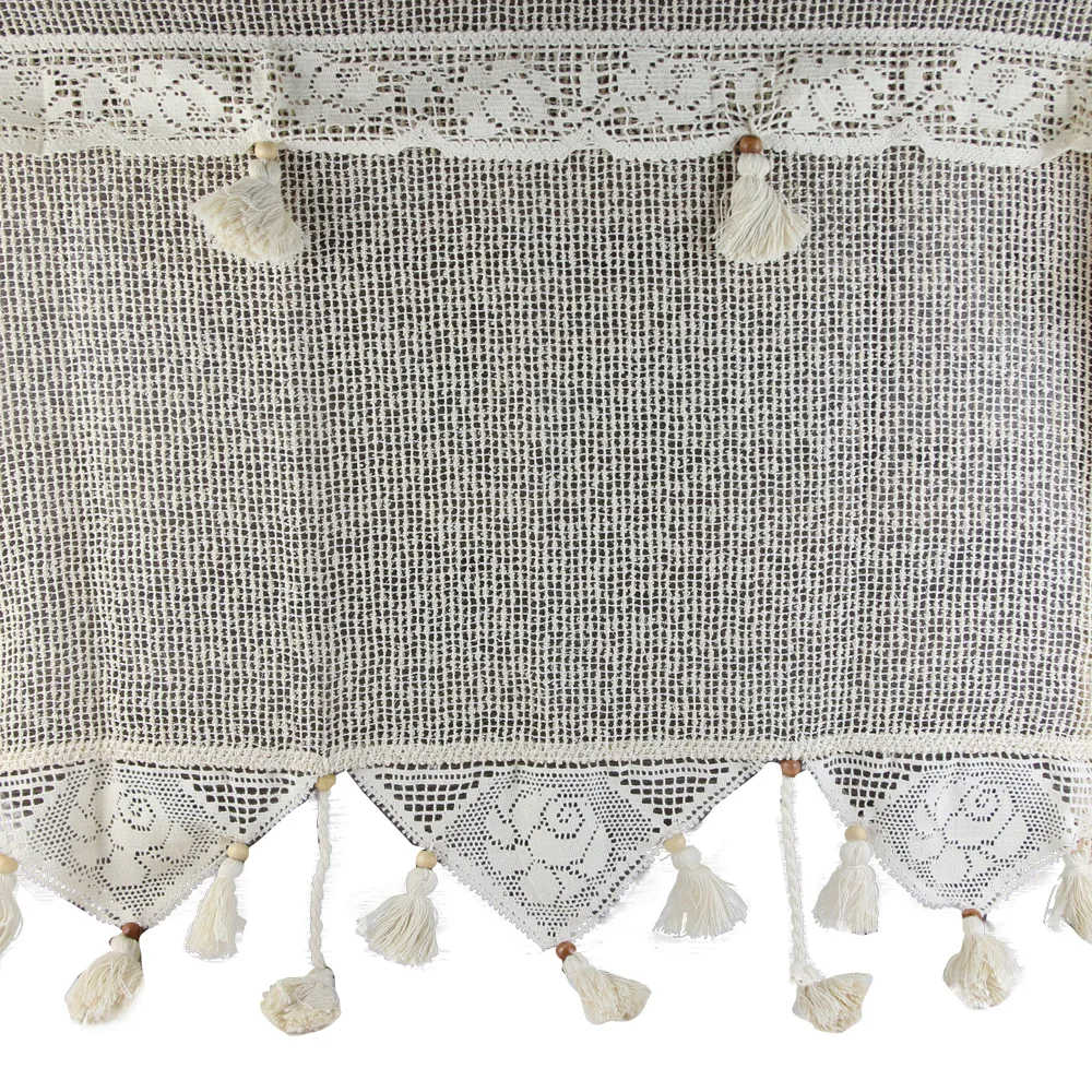 Perdea rustica din bumbac 140 x 180 cm, cu dantela si margele din lemn