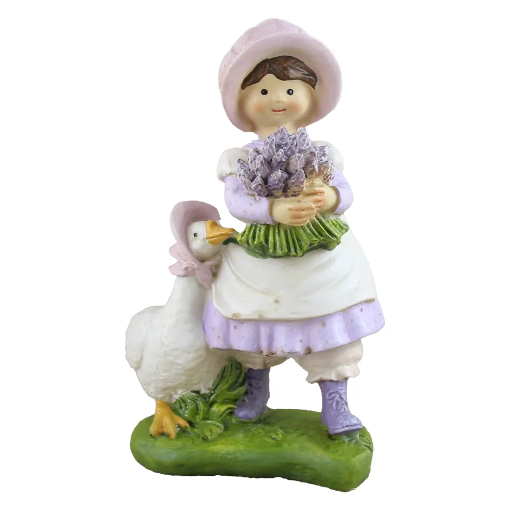 Figurina Fetita cu gasca, din rasina 19 CM
