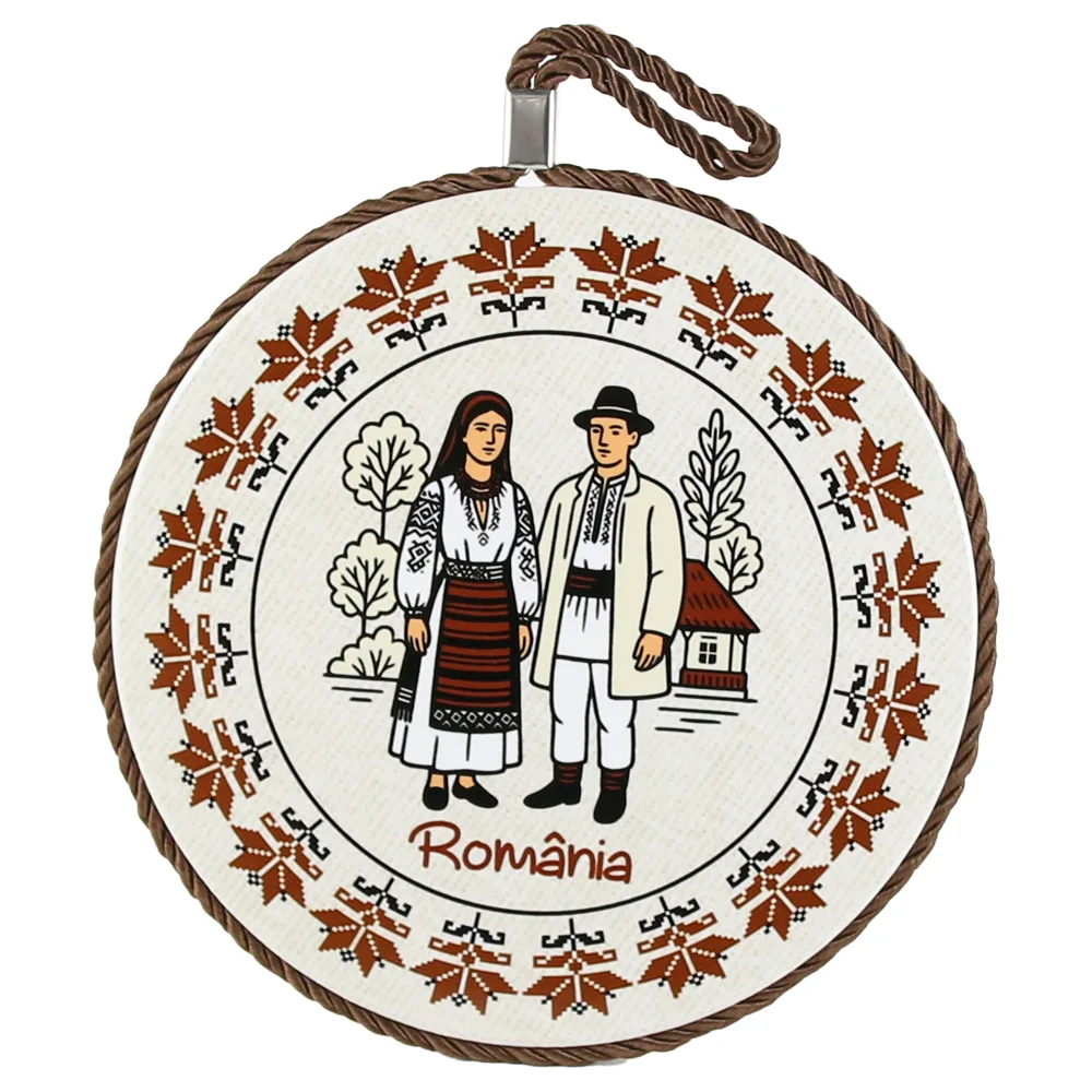 Decor perete rotund din ceramica Romania 17 cm Cuplu in port traditional