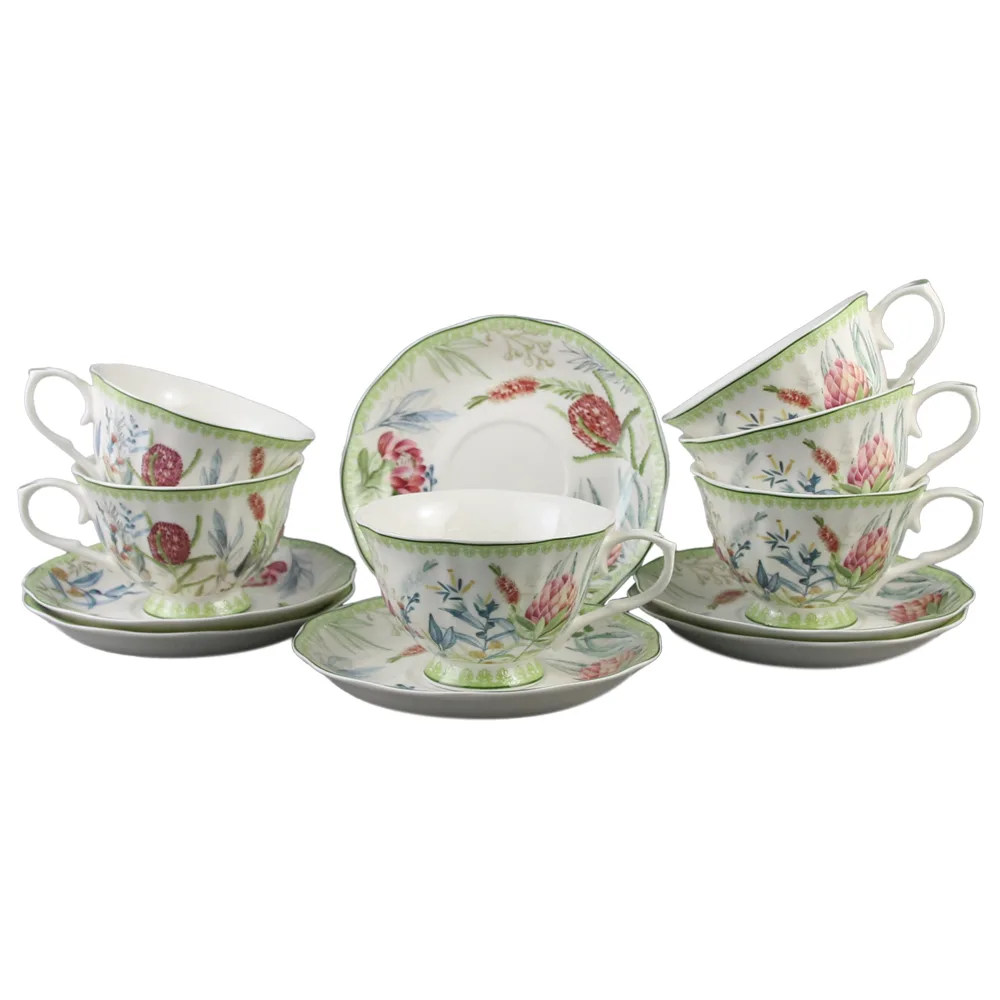 Set 6 cesti din ceramica cu farfurii, 150 ml, Flori de camp, in cutie cadou