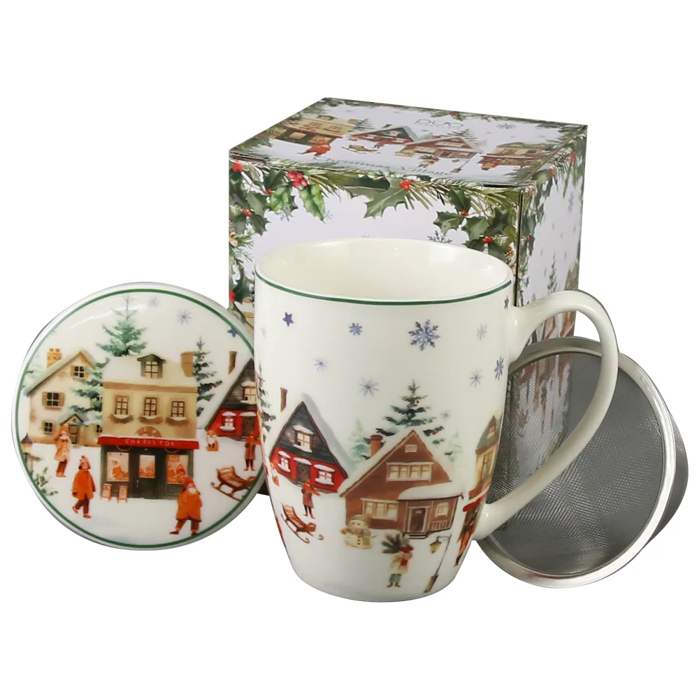Cana portelan cu infuzor metalic si capac, Christmas Village, 360 ml, in cutie decorativa, Sat de Craciun