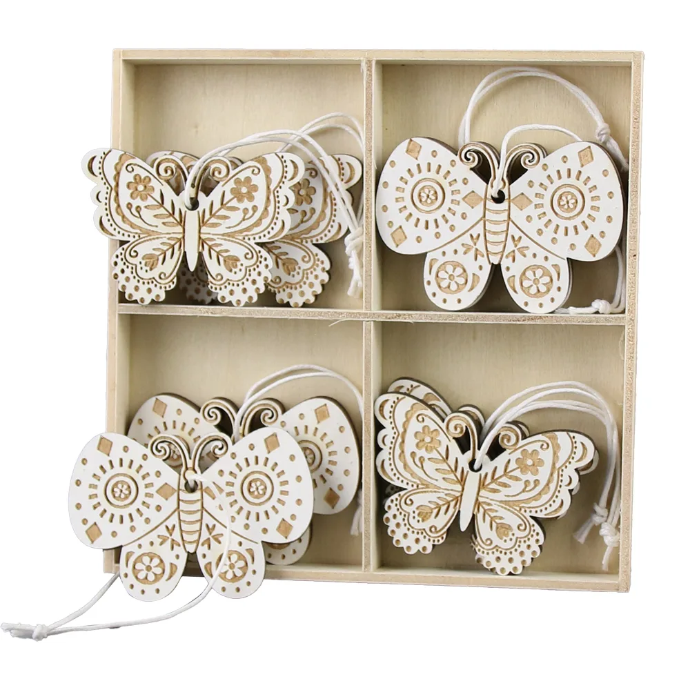 Set 8 fluturasi din lemn 6 cm, cu agatatoare