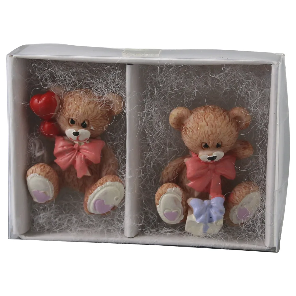 Set 2 ursuleti din rasina, cu cadou si inimioara 3 x 3.5 cm - imagine 2