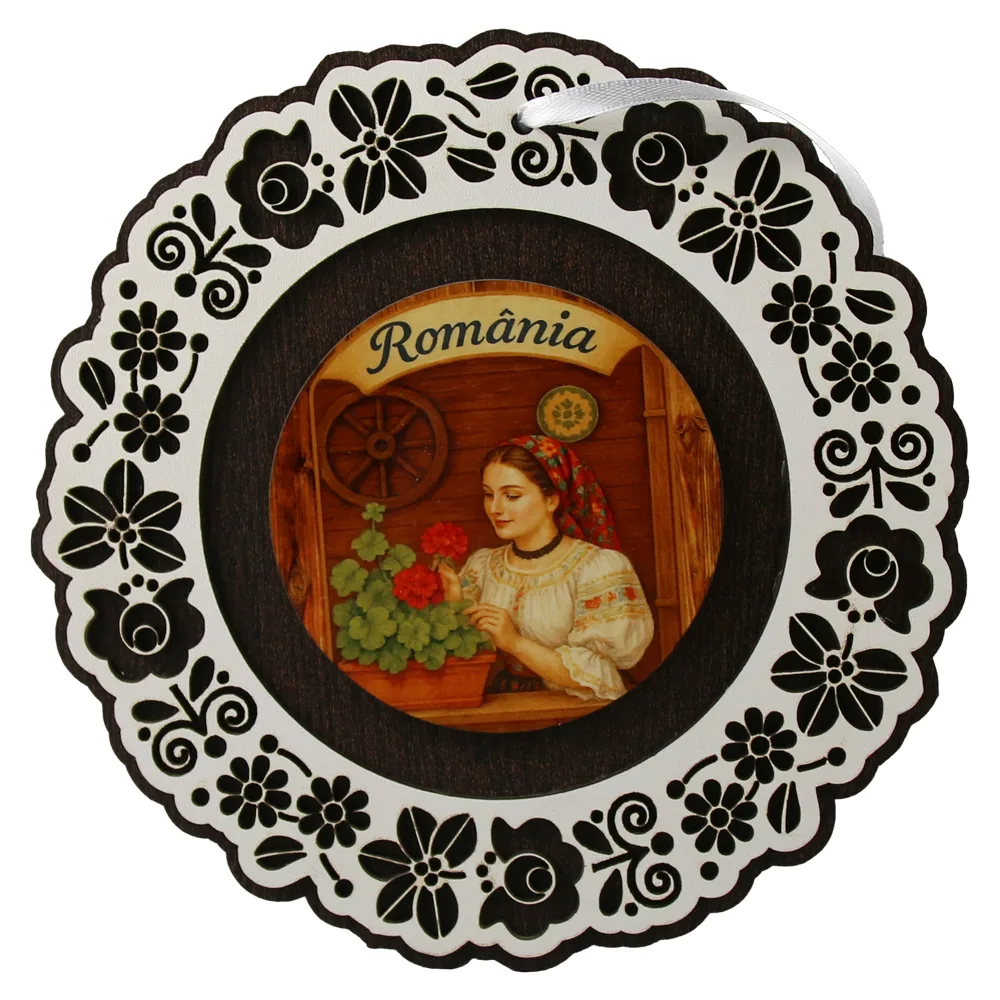 Decoratiune de perete din lemn 18.5 cm "Romania" - Tarancuta cu muscata