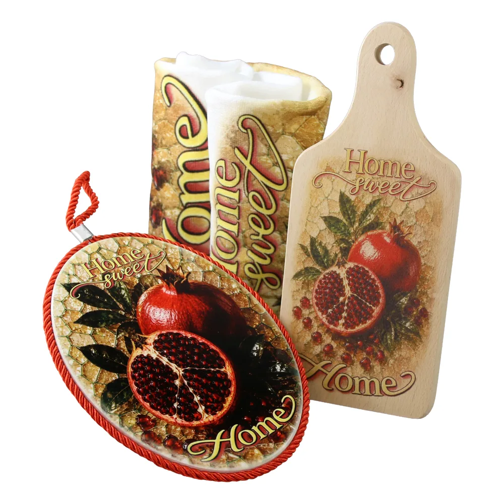 Set cadou "Home Sweet Home" rodie - suport pentru oale, tocator si prosop de bucatarie + punga cadou
