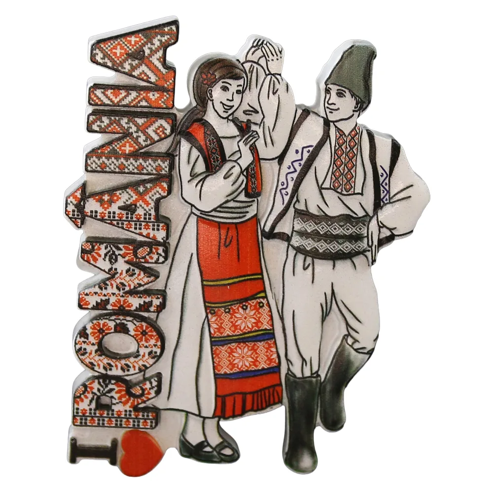 Magnet de frigider din rasina "Romania" 6.5 x 8 cm, Cuplu in port traditional