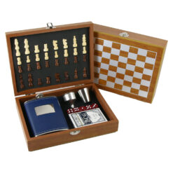 Set cadou Plosca cu accesorii si joc Sah, 24x18 CM, carti poker si zaruri