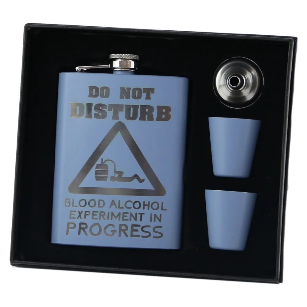 Set cadou "Do not disturb..." Plosca cu palnie si 2 pahare