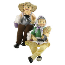 Set figurine Batrani gradinari din rasina cu picioare din textil 16 CM