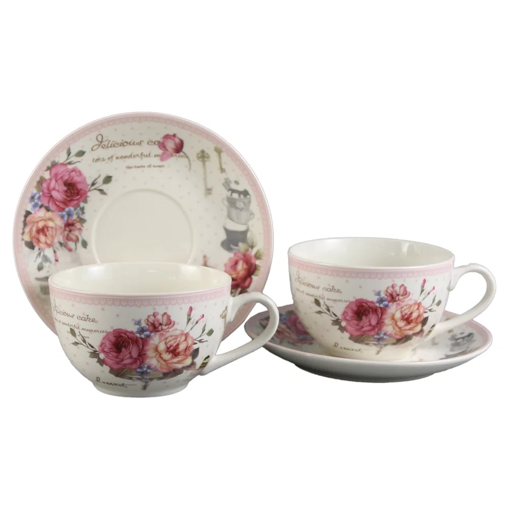 Set 2 cesti din ceramica cu farfurii, "Delicious cake", 150 ml, in cutie cadou