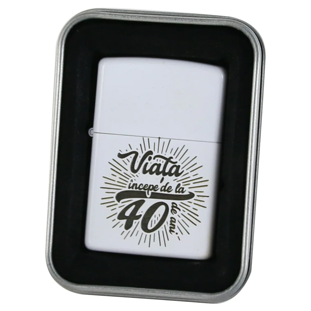Bricheta metalica "Viata incepe de la 40 de ani", 3.5x5 CM, Alb