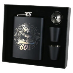 Set cadou "Igy nez ki egy orokke fiatal 60 eves",  Plosca cu palnie si 2 pahare