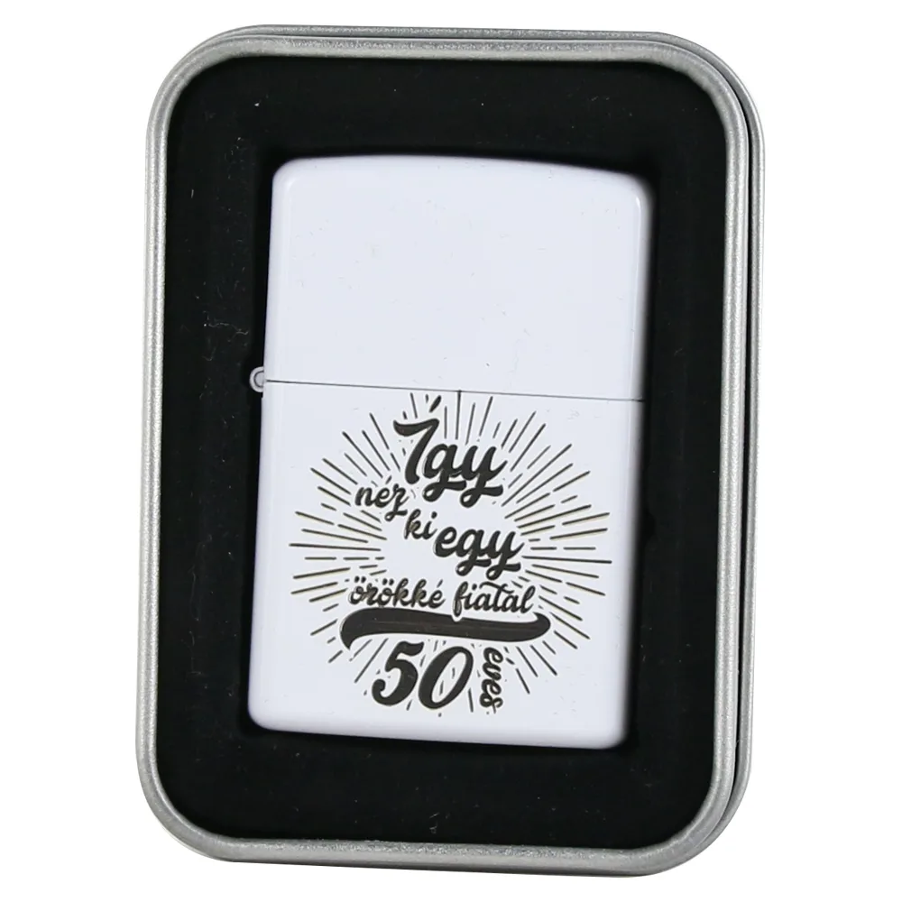 Bricheta metalica "Igy nez ki egy orokke fiatal 50 eves",  3.5x5 CM, Alb